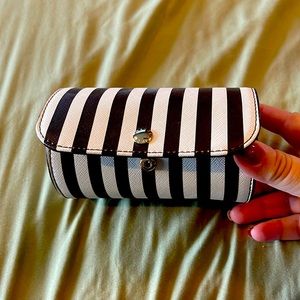 Henri Bendel centinnel stripe bracelet holder